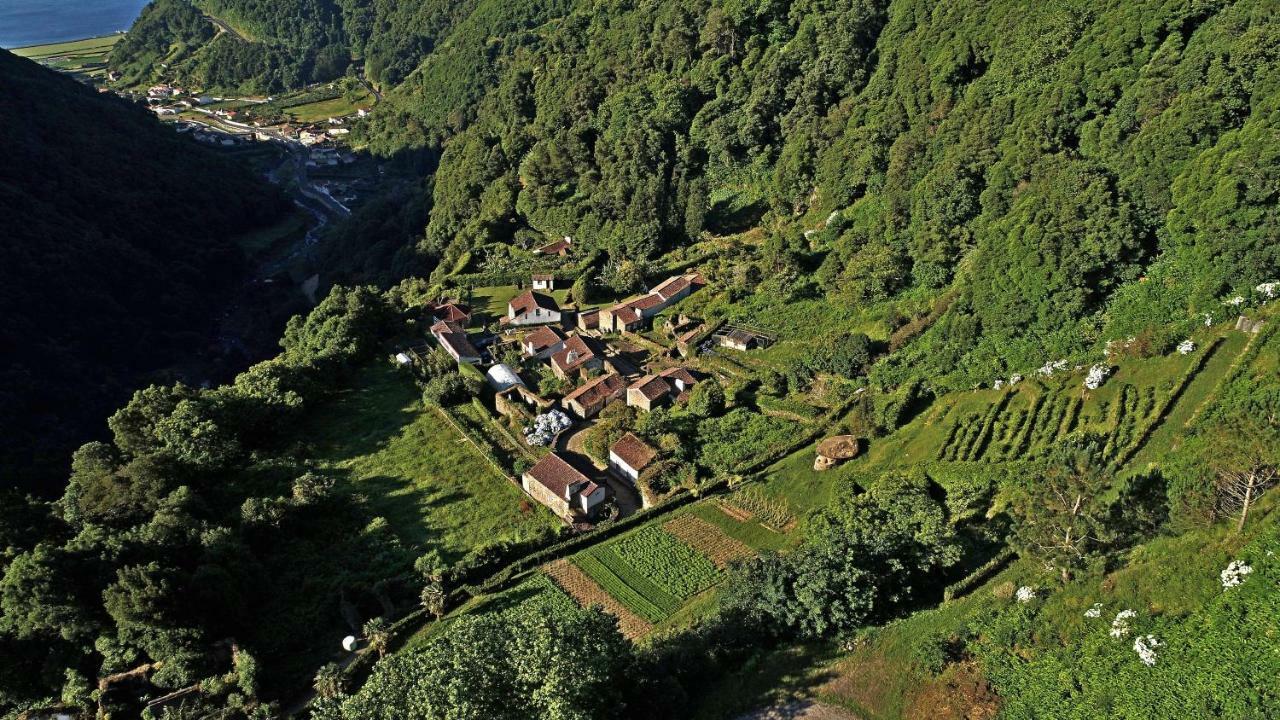 Aldeia Do Sanguinho Hotel Faial da Terra Екстериор снимка